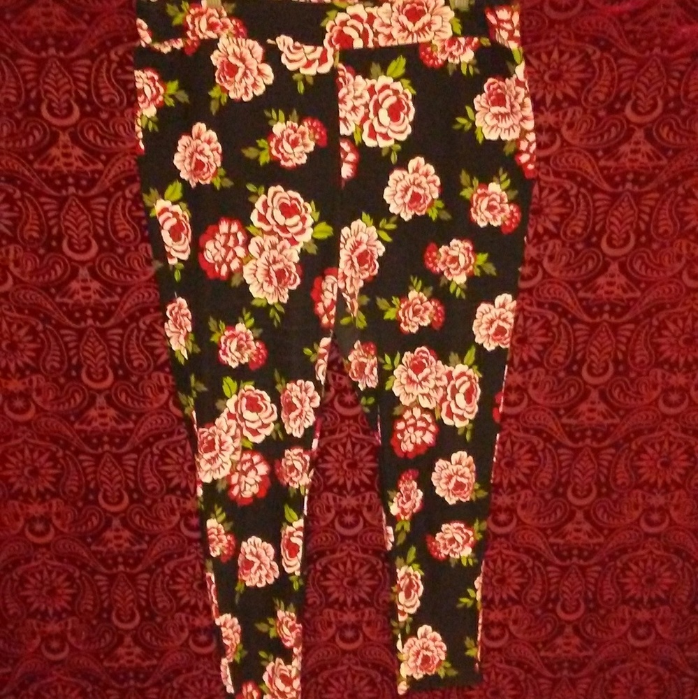 Red Rose Leggings